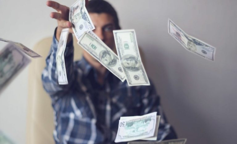 5 Cara Terbukti Membuang Uang Iklan